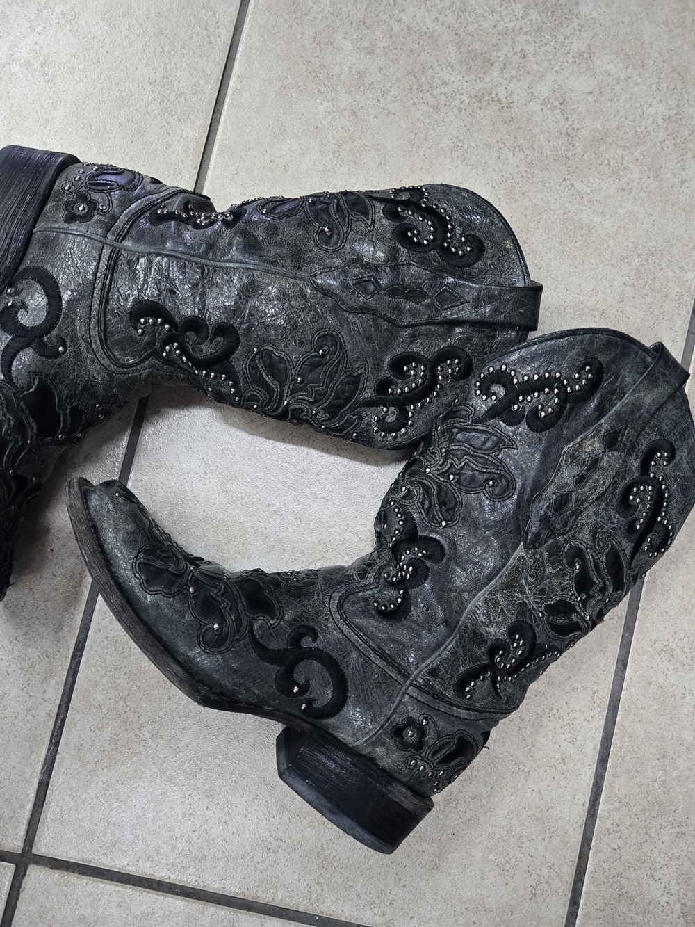 Distressed Black Embroidered Western Boots